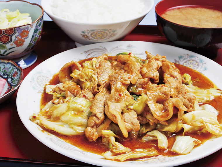 豚肉とキャベツの味噌炒め定食800円〈豚肉とキャベツの味噌炒め・ご飯・みそ汁・お新香・冷奴〉【提供時間／11：00～14：00・17：00～19：30】