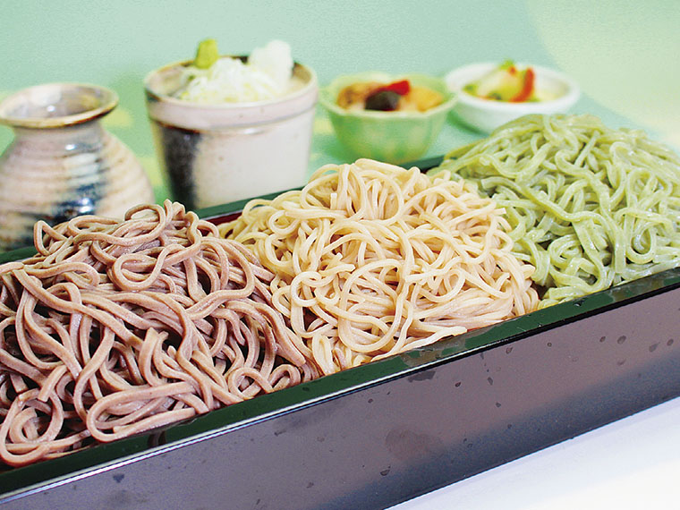 せいろ蕎麦3種 748円(税別)【提供時間11:00〜15:00ラストオーダー】