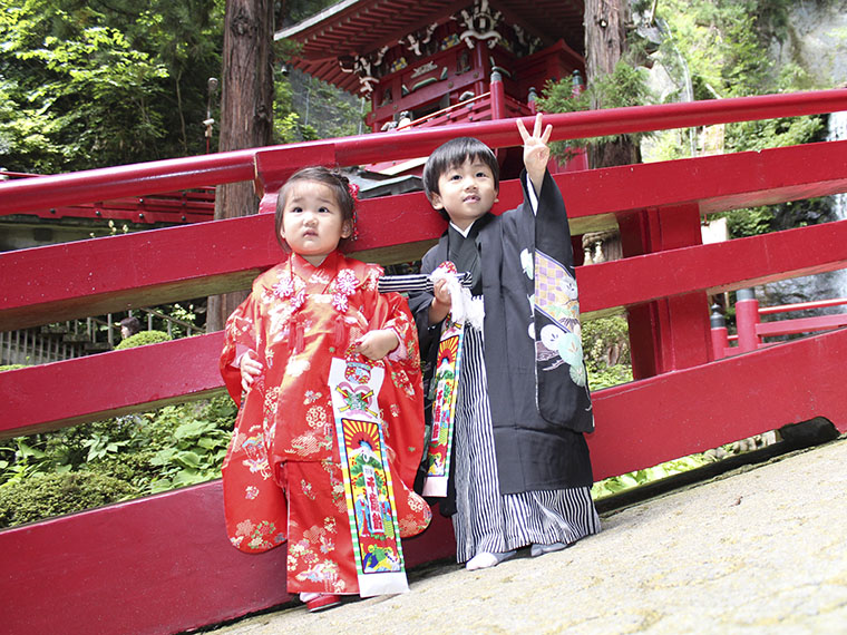 子どもの健康と成長を願い、家族みんなで七五三を祝いましょう