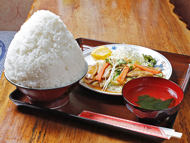 西華定食（ご飯大盛り）880円