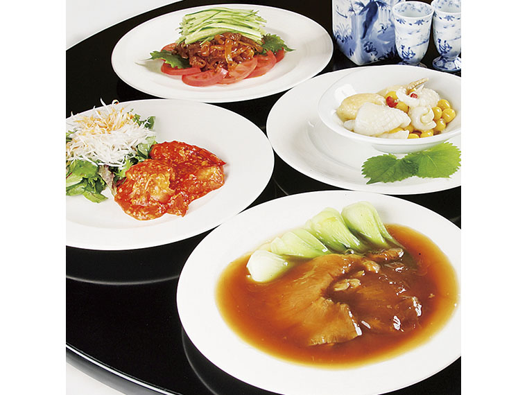 7,000円コースの一例(写真のフカヒレは150g)
