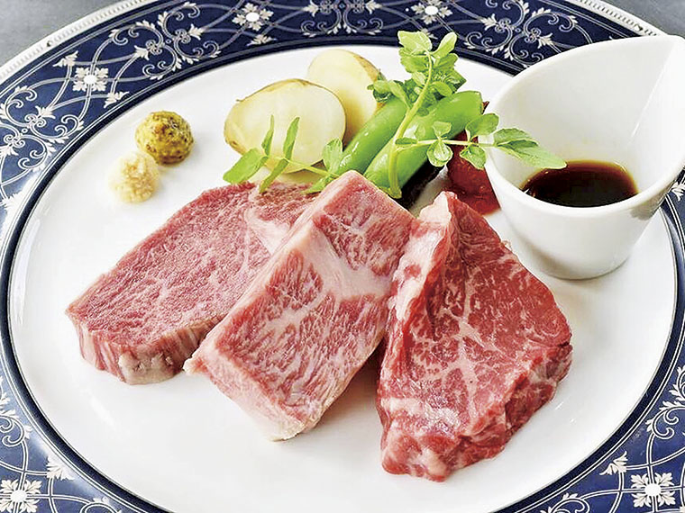 代々受け継がれてきた“目利きの技” 老舗の精肉店で味わう、上質な米沢牛