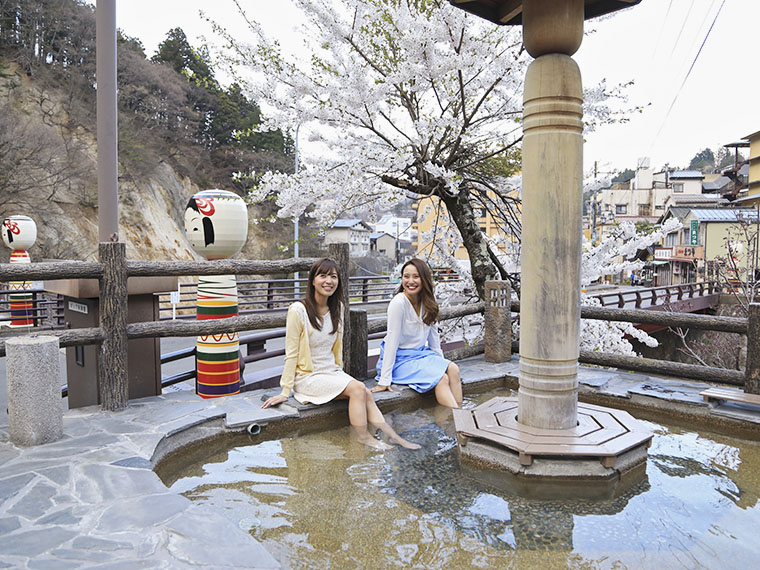 自然に囲まれた『土湯温泉』。温泉での旅行なら学校生活の思い出をたくさん語れる!