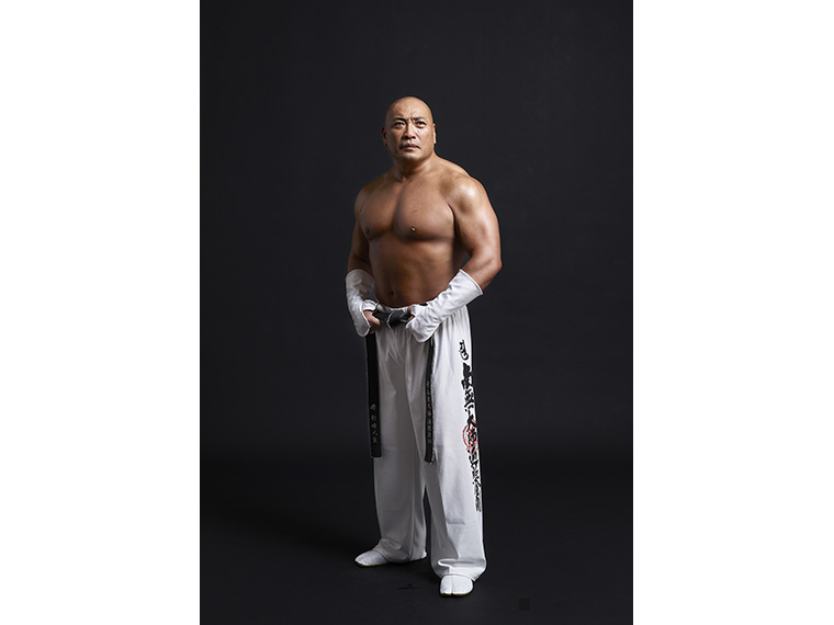 新崎人生