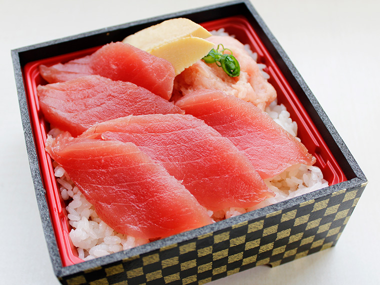 おすすめの「まぐろ丼」（1,000円）