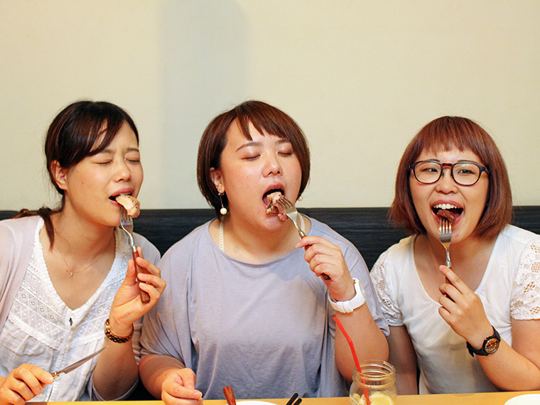 「「「肉、うま~~~~」」」