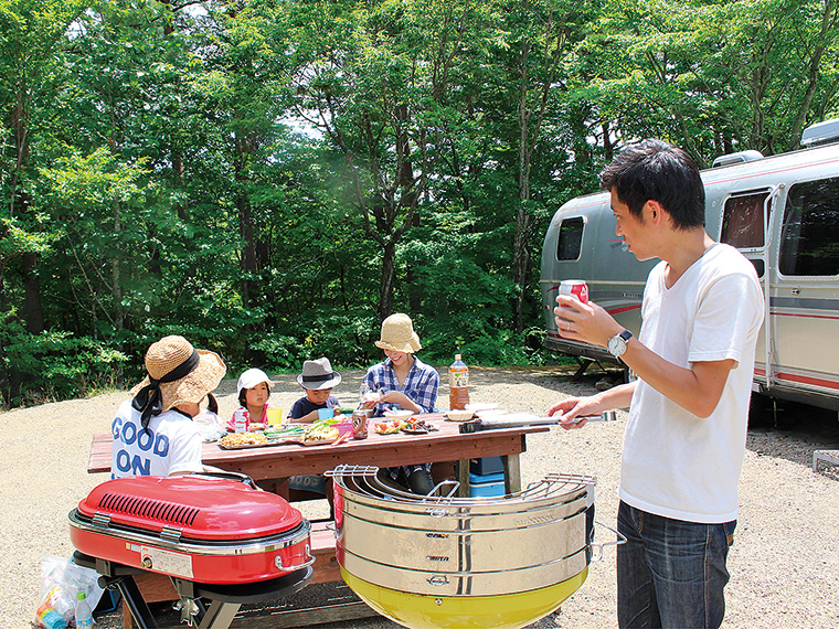 BBQ用の食材セットの販売や、コンロなどのレンタルがある