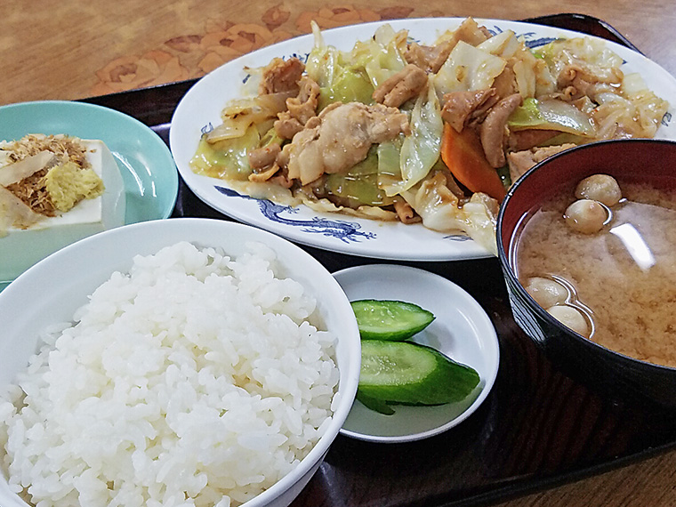 「バイパススタミナ定食」（730円）