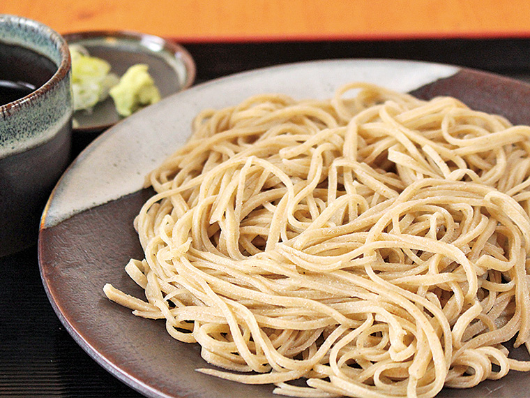 人気の「皿そば」（840円）がおすすめ！ぜひ一度食べてみては