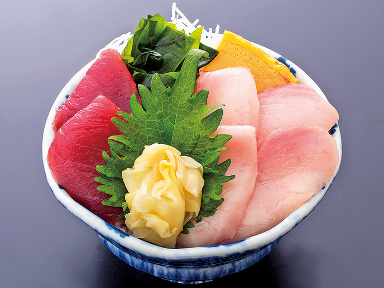 「ダブルまぐろ丼」(味噌汁付き・980 円)