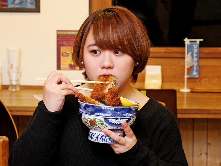 ガブッ!これはデカい!でも、あらやだ!やわらかい!!