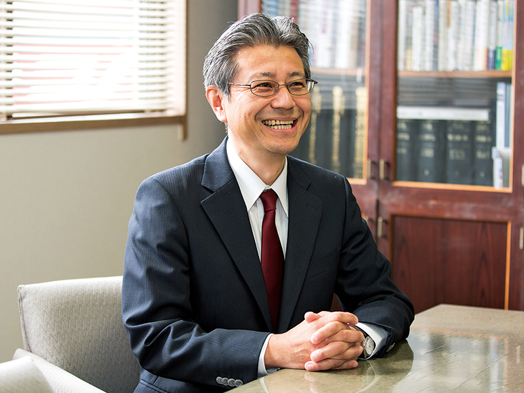 「100年、その先も続く企業を目指します」と話す三代目の大槻一博代表取締役社長