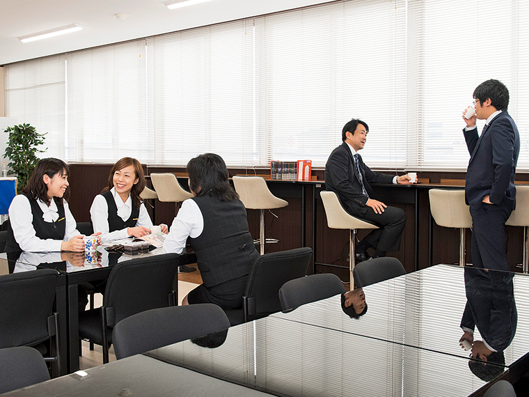 各自が好きな時間に休憩できるリラックスタイム制度