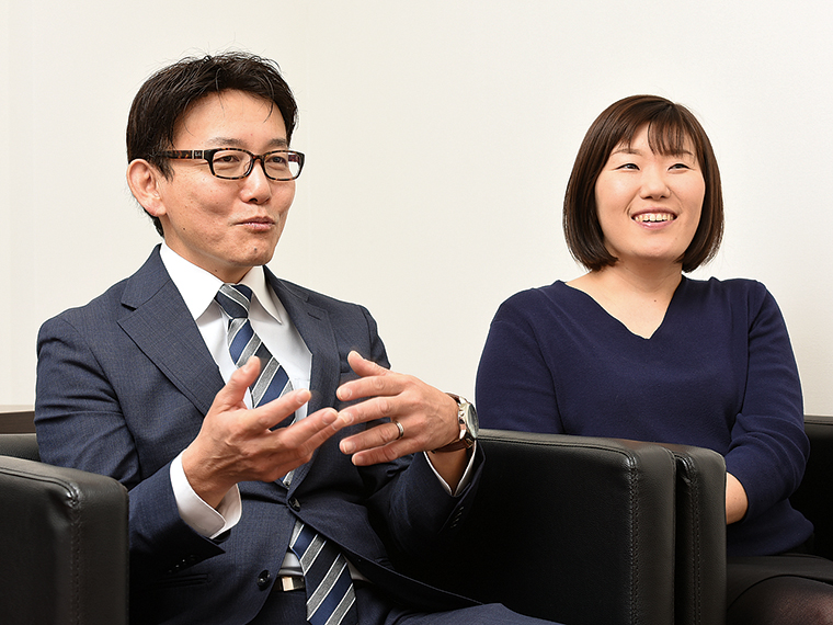 二人三脚でドライフルーツ作りを行ってきた二人。製造はもちろん、会社の運営を手伝ってくれる人材を求めている