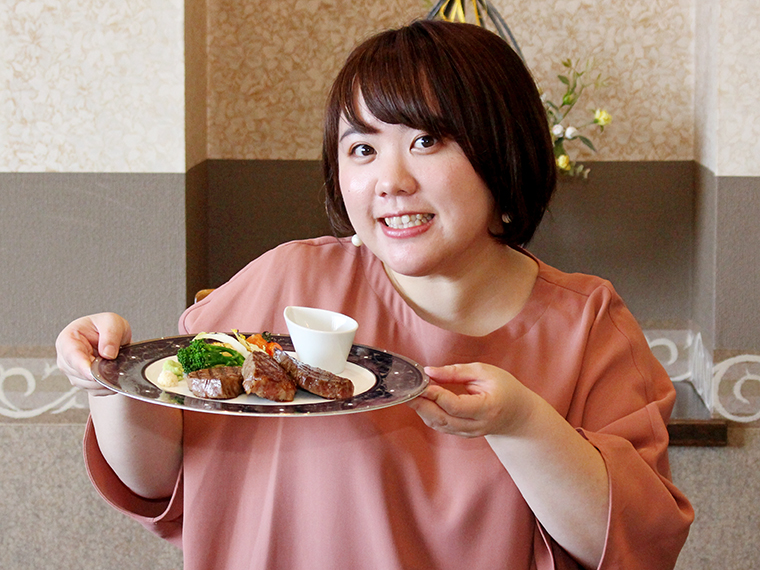 これは…かなりやんごとなきステーキ…。今から食べるのだと思うと胸が高鳴りまくる