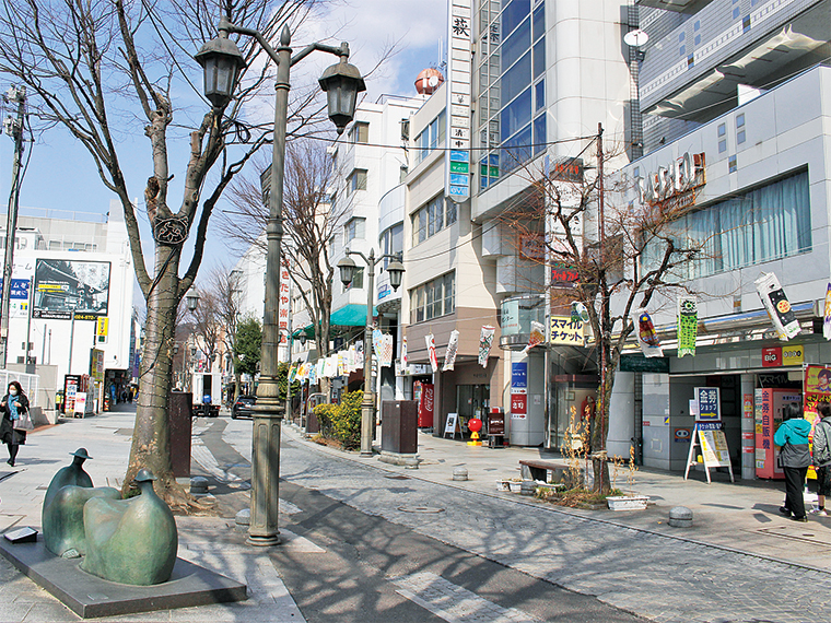 福島市の本町交差点から万世町に続く「パセオ通り」