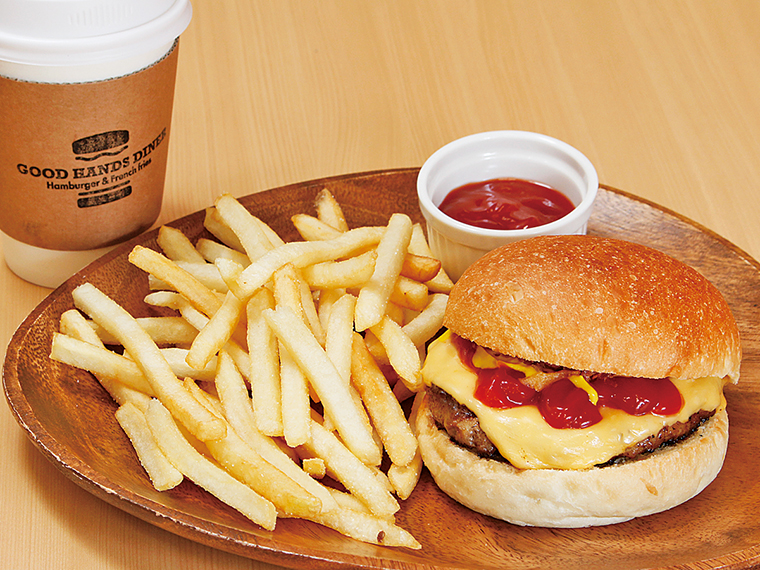 12【GOOD HANDS DINER(グッドハンズダイナー)】チーズバーガーセット&コーヒー(通常720円)