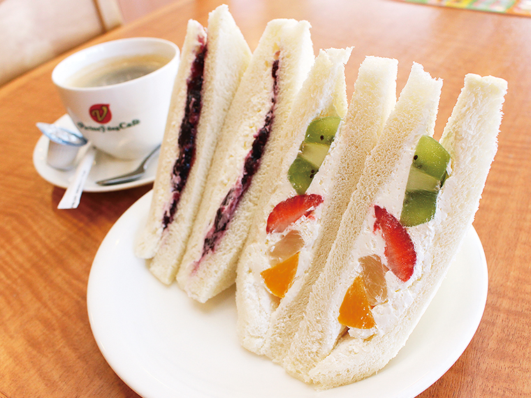 23【サンドイッチ工房 ビクトリーカフェ 福島西店】選べるフルーツサンド+ドリンクセット(通常738円)