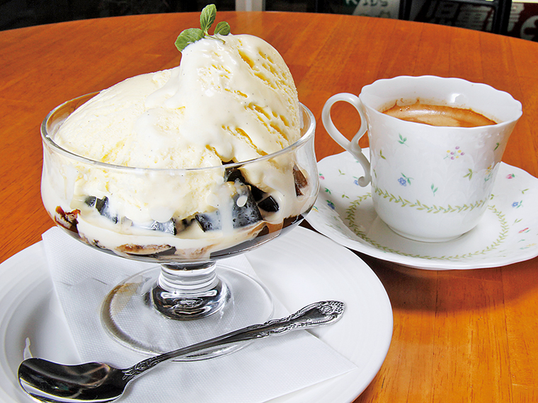 21【cafe 珈苑 岩瀬書店八木田店プラスゲオ】コーヒーゼリー&ドリンク(通常780円〜870円)