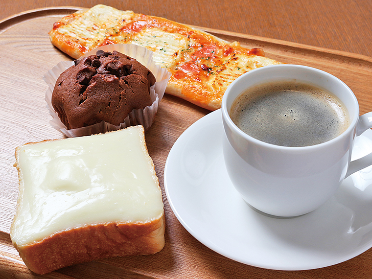 28【sweet bakery Rusk(ラスク)】ぜひ食べてほしいオススメ3品とコーヒーのセット(通常770円)