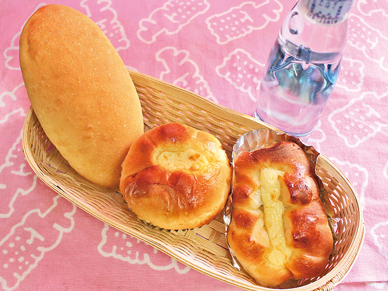 1【わたなべパン店】人気パン3種セット(通常740円)