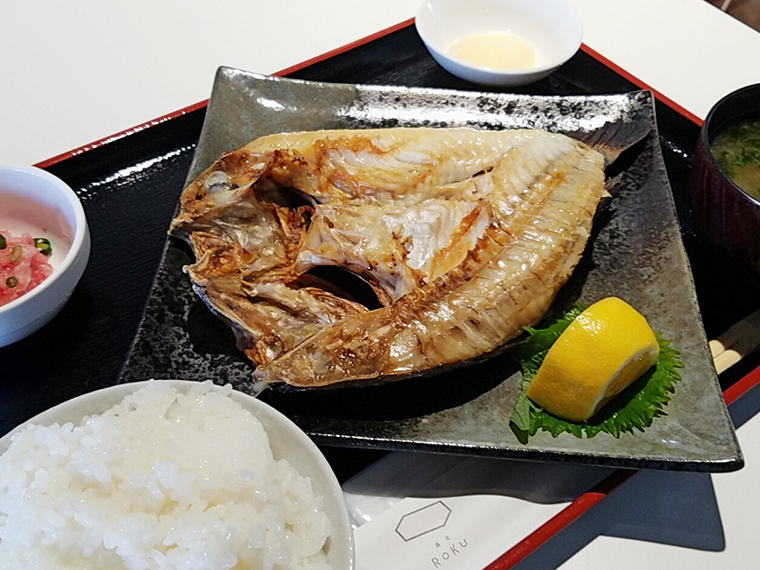 焼魚定食（864円）