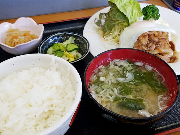 「バラ肉の焼肉定食」（750円）