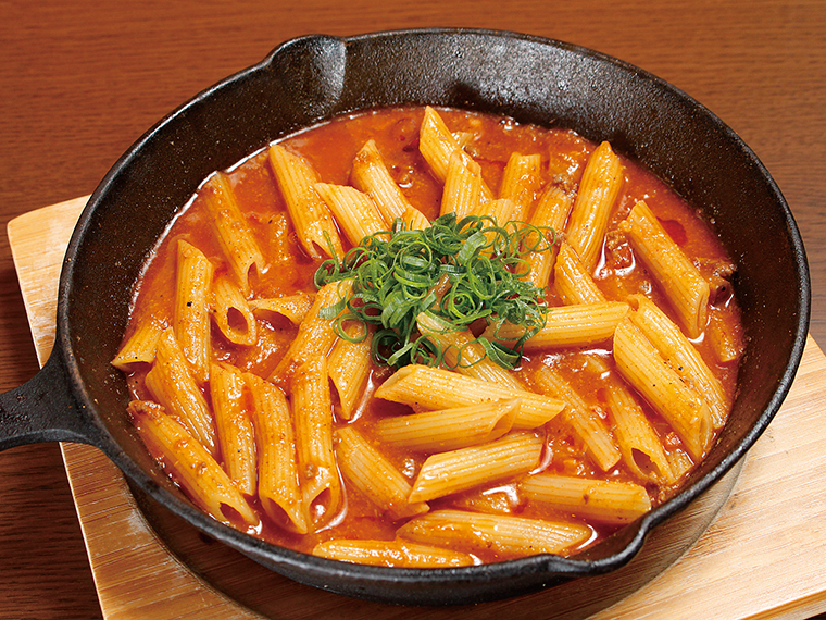 「激辛!胡麻香る担々風ペンネ」(1,080円)