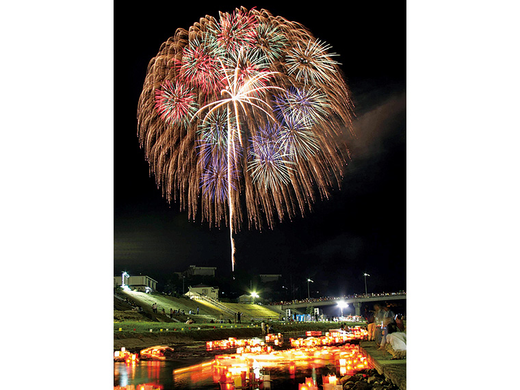 19年夏 福島県内で人気の花火大会15選 日刊cj Monmo Web グルメ イベント おでかけ 福島県の街ネタをご紹介 19年夏 福島県内で人気の花火大会15選 日刊cj Monmo Web グルメ イベント おでかけ 福島県の街ネタをご紹介