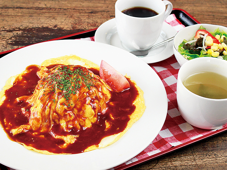 「オムライス(デミグラス)セット」(1,000円)※食材がなくなり次第終了、ランチセットでの提供は14:00まで