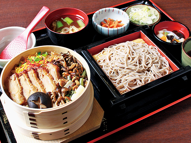 「伊達鶏五目わっぱそばセット」(1,400円)※うどんに変更可