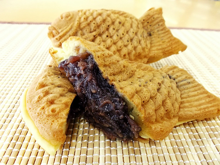 「昔ながらのたいやき」(通常150円)は小倉・カスタードクリームの2種類を用意