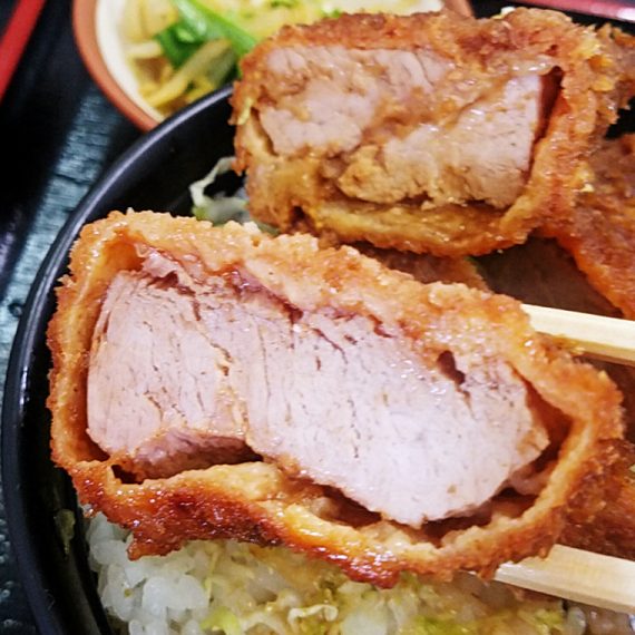 厚い!けどやわらかい。ここまで食べにくる価値あり