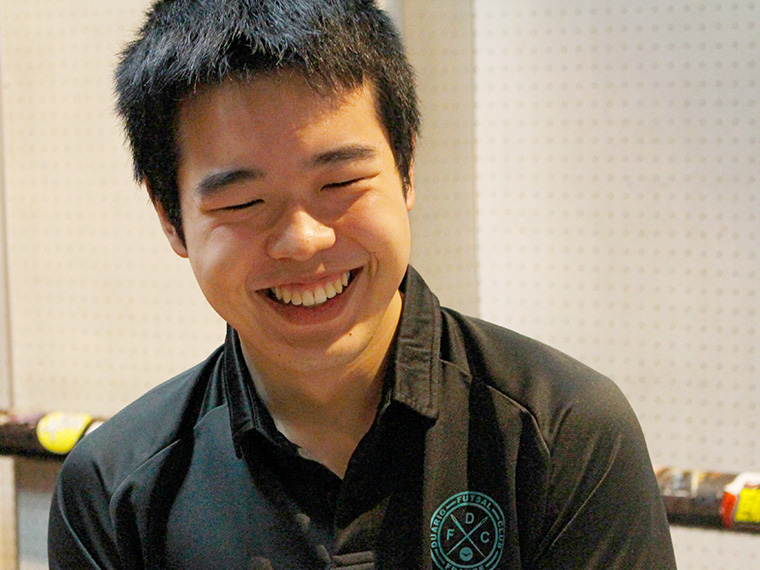 吉田哲也(Dr)