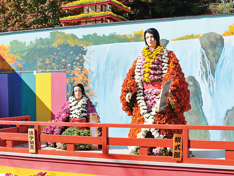テーマは紫式部「源氏物語」
