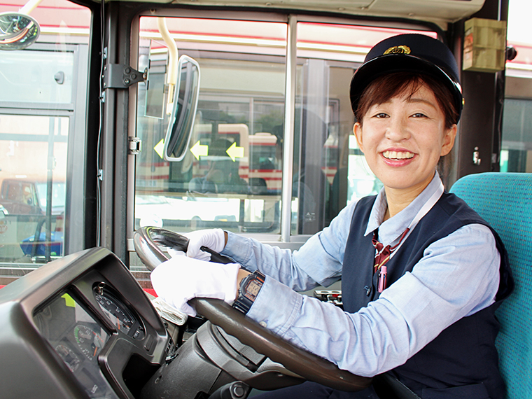 選択した画像 女性運転士 バス 286765京 急 バス 女性運転士