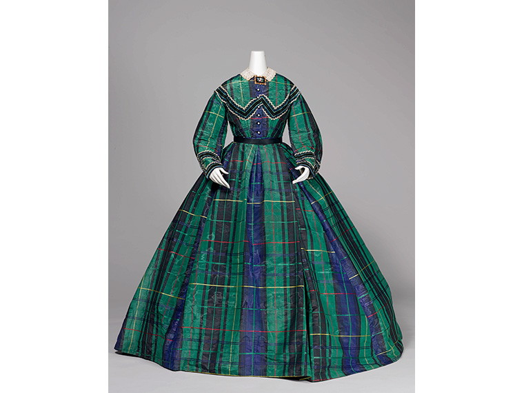 《アフタヌーン・ドレス》1865年頃 神戸ファッション美術館蔵