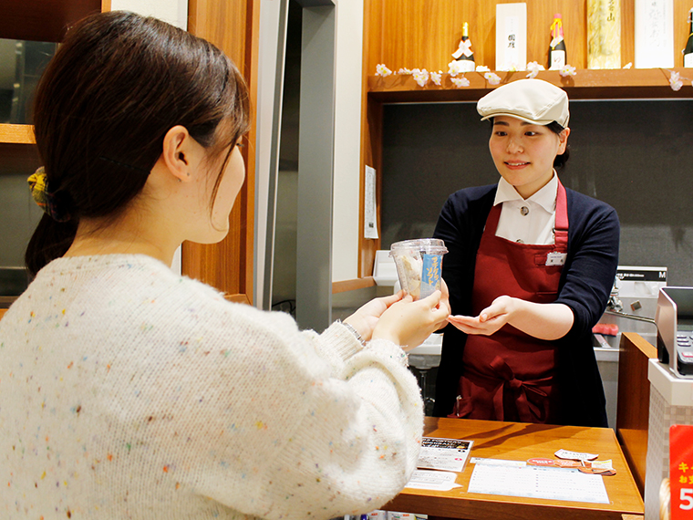 カウンターにて購入