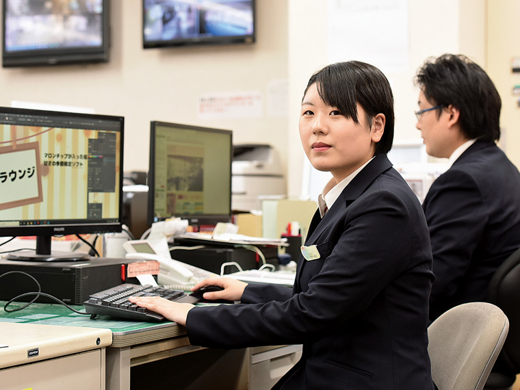 営業販売促進の仕事内容は多岐にわたる。パソコンをツールとして使える技術は必須だ