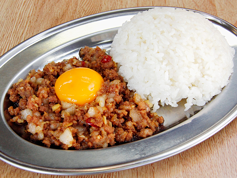 「仁ブタライス（ミニ）」（300円）。ミニといいつつご飯はちゃんと一杯分ある