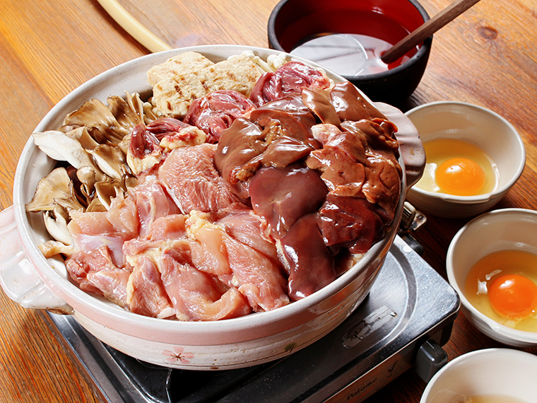 「鳥鍋」一人前2,310円(2人前~、3日前要予約。写真は3人前)