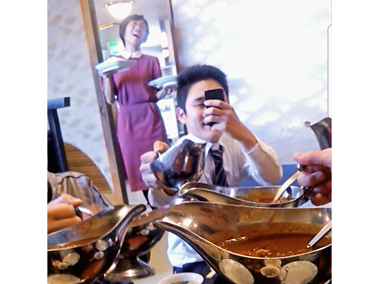 思い出の1枚。女将さんの元気・サービス精神のファンも多い