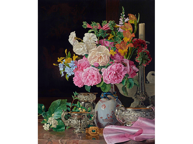 フェルディナント・ゲオルク・ヴァルトミュラー《磁器の花瓶の花、燭台、銀器》1839年、油彩・板 (C)LIECHTENSTEIN. The Princely Collections, Vaduz-Vienna