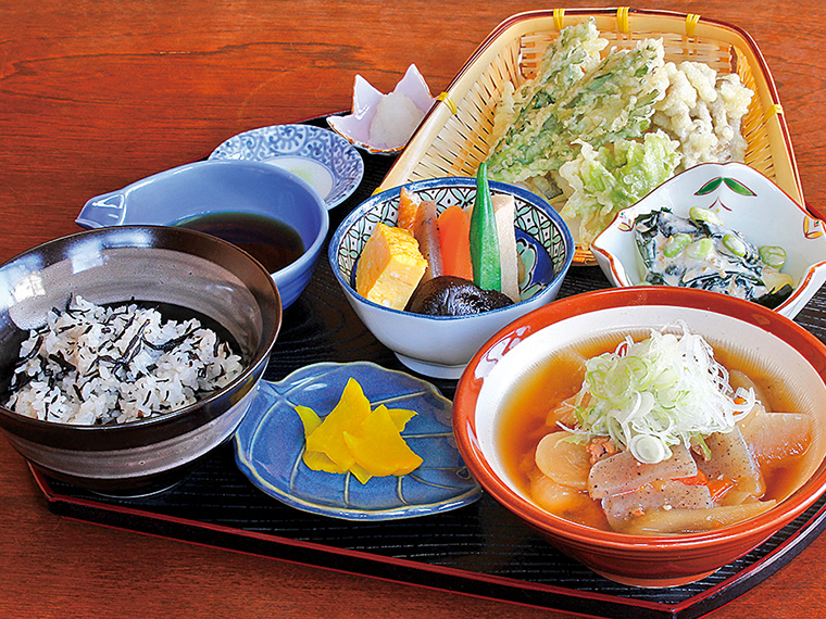 「おすすめ膳」(1,300円)※なくなり次第終了