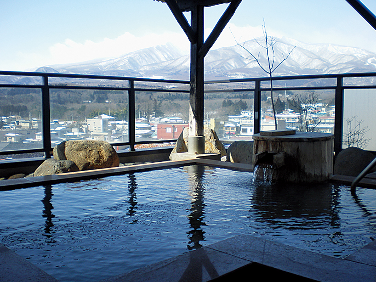 露天や貸切など全12種類の浴槽が揃う『かっぱの宿 旅館 三治郎』