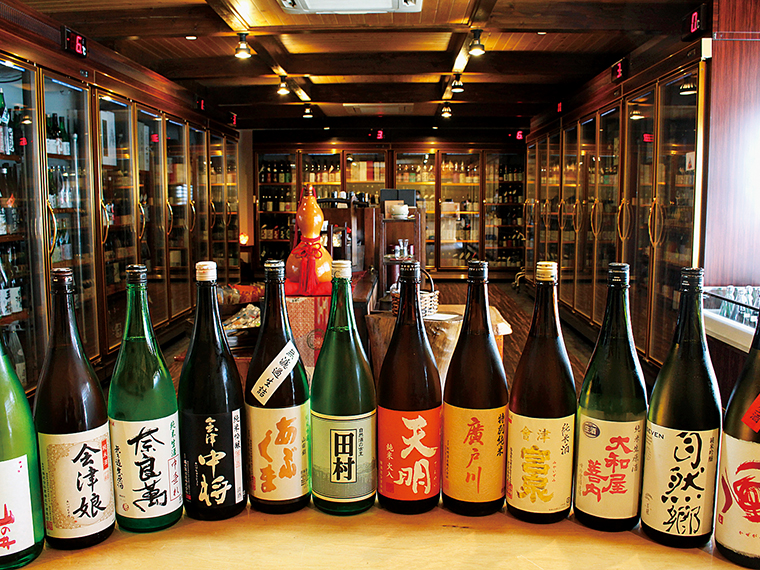 日本酒の数は3,000本以上。ここでしか扱っていない限定品もある