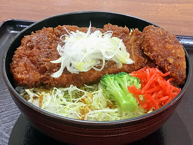 「えごま豚ソースカツ丼」（980円）