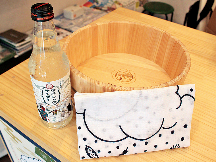 「高湯堂クラシックサイダー」(270円)、「高湯堂ステンレスタガ檜湯桶」(6,600円)、「蔵王温泉 湯巡り手拭い」(1,126円)