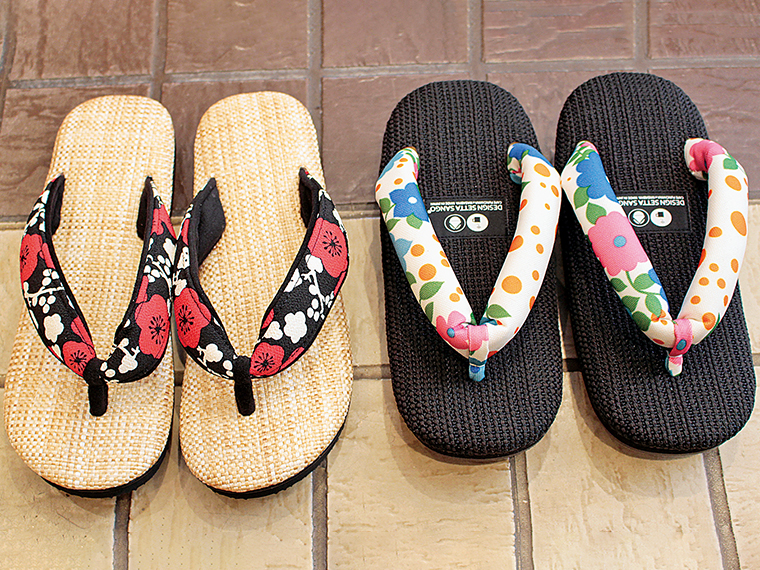 左「雪駄ちりめん・梅」(8,690円)、「DESIGN SETTA SANGO VINTAGEシリーズ」(8,800円)