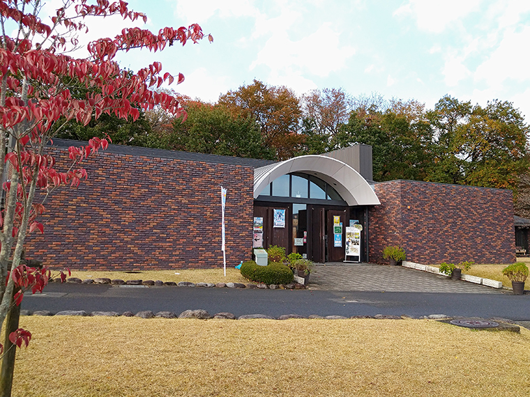 四季の里敷地内の「工芸館」で開催